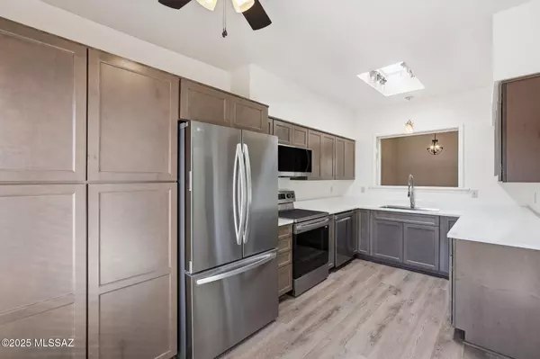 Tucson, AZ 85715,8169 E Rivenoak DR