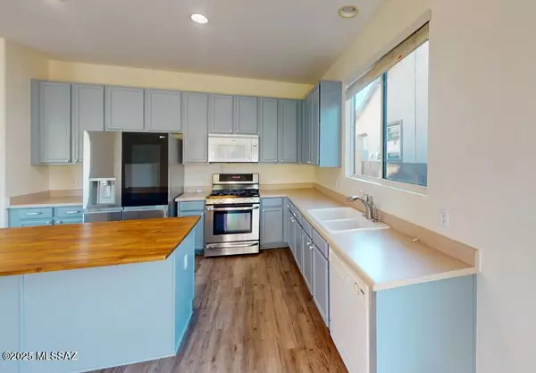 Sahuarita, AZ 85629,314 W Vuelta Friso