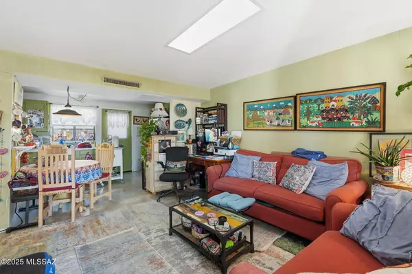 Green Valley, AZ 85614,177 S Paseo Pena #B