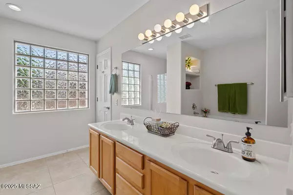 Tucson, AZ 85742,3671 W Flynn CT