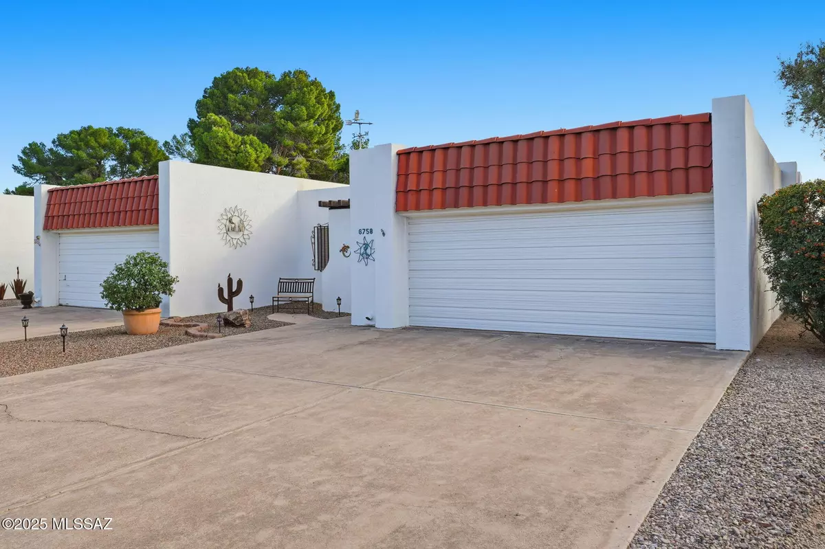 Tucson, AZ 85715,6758 E Via Dorado
