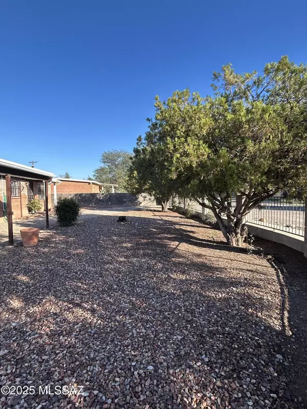 Tucson, AZ 85711,5101 E 27th ST