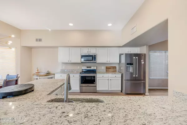 Tucson, AZ 85737,11143 N Divot DR