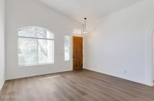 Oro Valley, AZ 85737,2052 W Arizona Rose DR