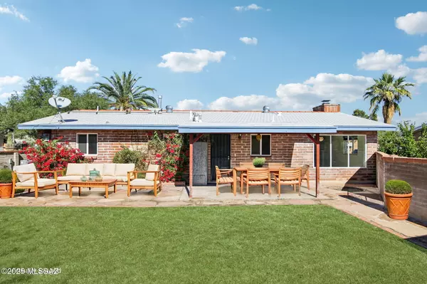 Tucson, AZ 85712,4234 E Waverly ST