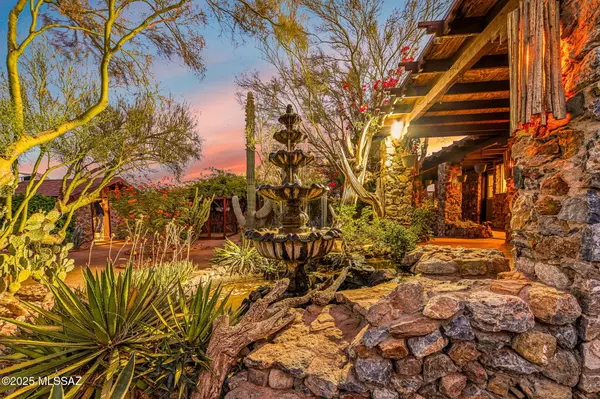 6600 N Dimitri LN, Tucson, AZ 85743