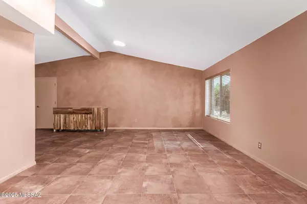 Tucson, AZ 85750,7233 E Inca Dove DR