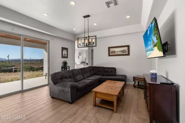 Rio Rico, AZ 85648,231 Premio CT