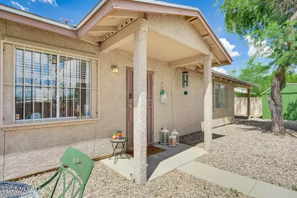 532 W District ST, Tucson, AZ 85714