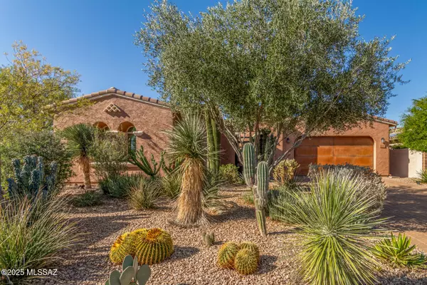 3813 N Foothills Club AVE, Tucson, AZ 85750