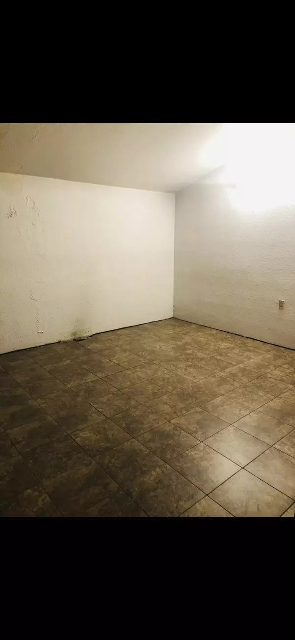 Mooreland, OK 73852,124 S Spangler