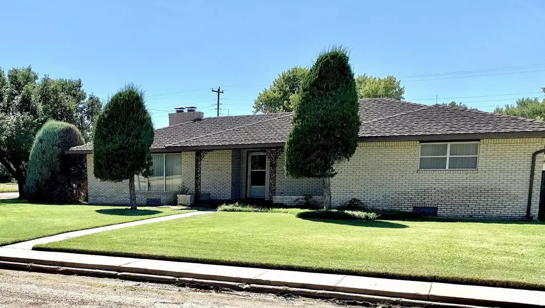 502 N Jackson, Hooker, OK 73945