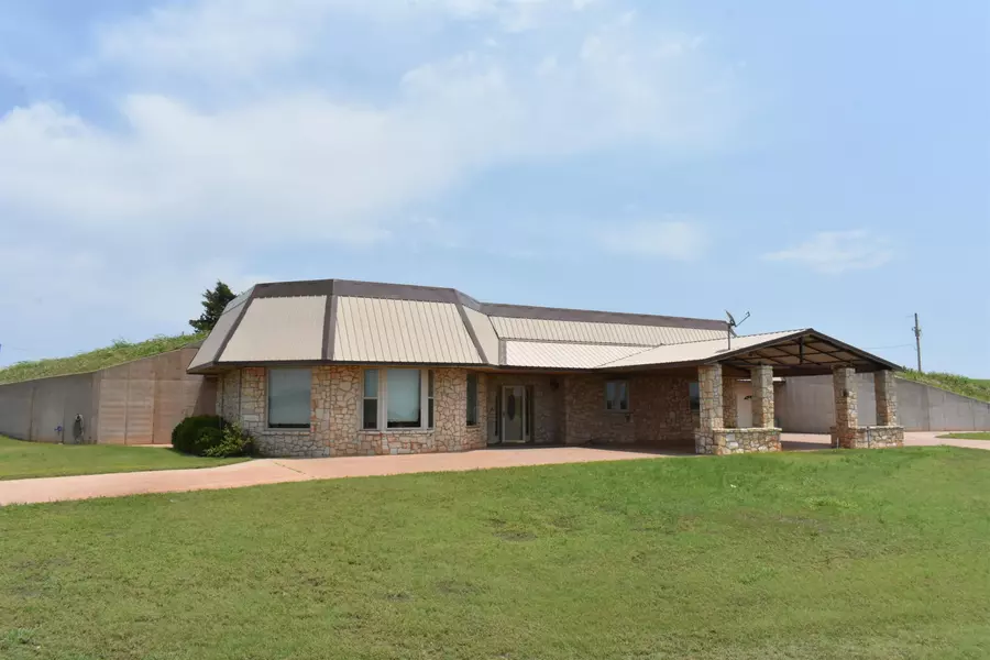 13501 W County Rd 65, Crescent, OK 73028
