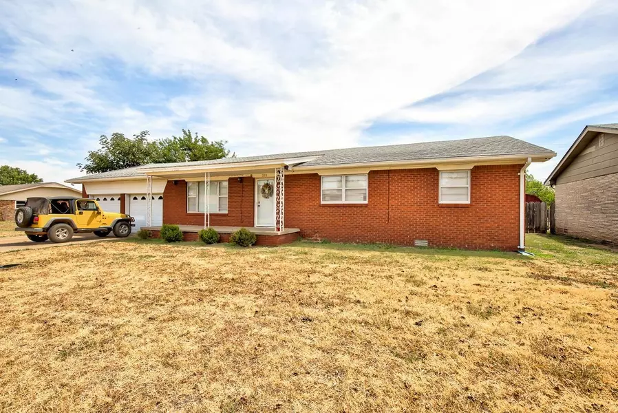 205 N Hickory, Okeene, OK 73763