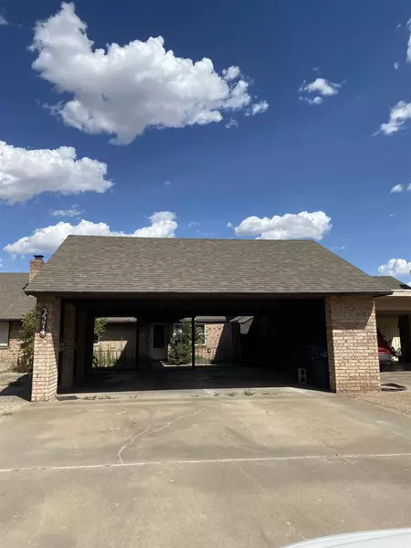 2574 Homestead Rd, Enid, OK 73703