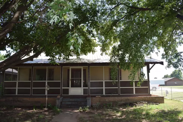 Pond Creek, OK 73766,129 W Cedar Ave