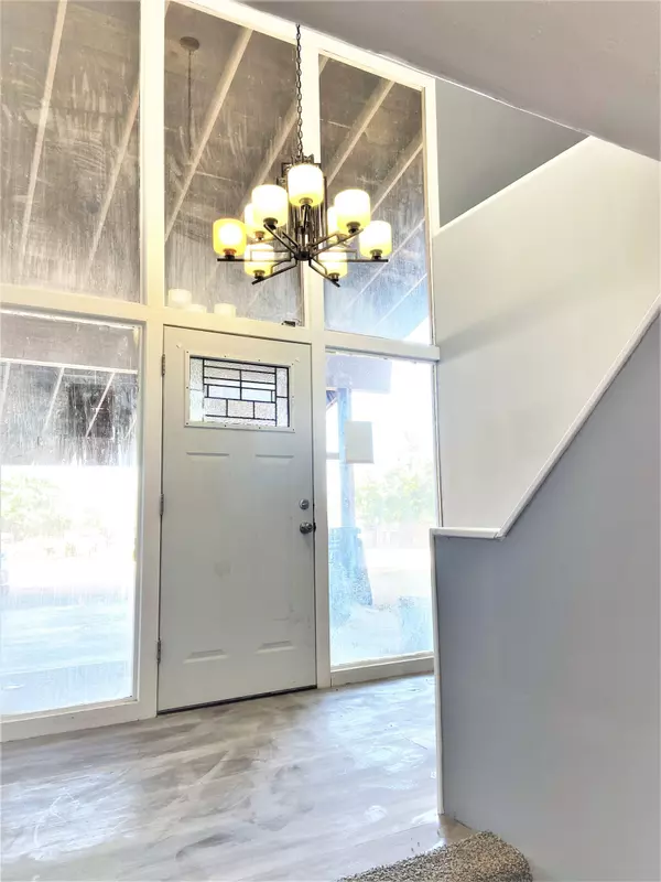 Enid, OK 73703,2502 Homestead