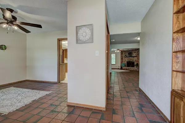 Enid, OK 73703,919 Quail Creek