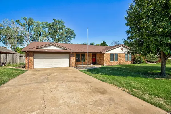 Enid, OK 73703,919 Quail Creek