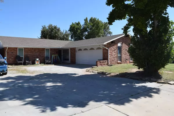 Enid, OK 73703,3910 Twilight