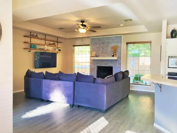 Enid, OK 73703,204 Oakdale