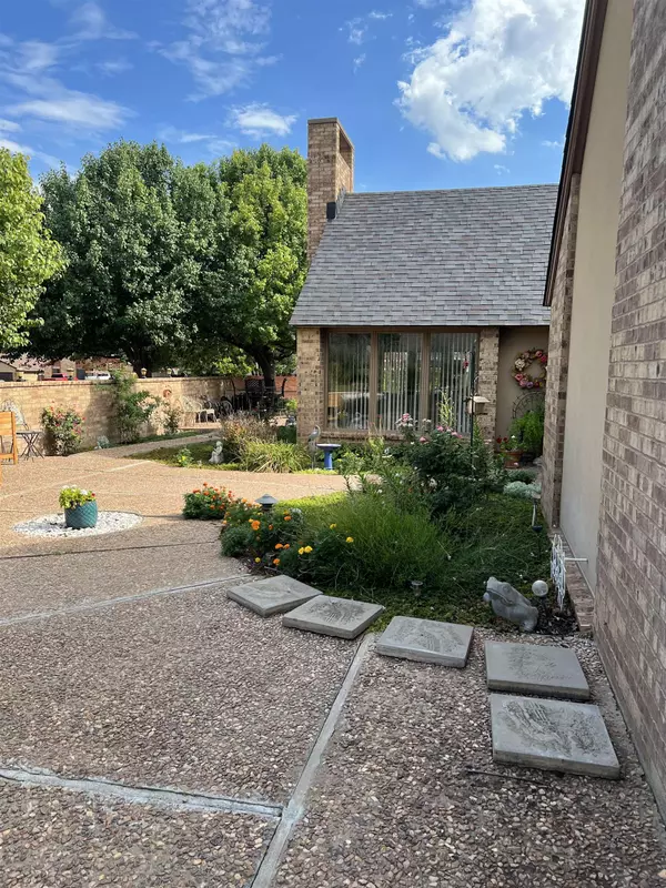 Woodward, OK 73801-6378,2401 Brentford Place