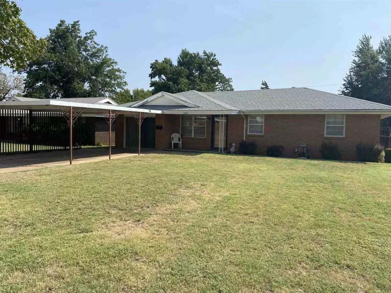 1624 21st St, Woodward, OK 73801