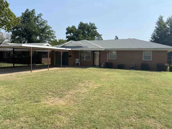 Woodward, OK 73801,1624 21st St