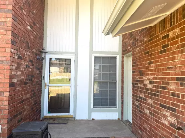 Enid, OK 73703,2029 Wagon Trail