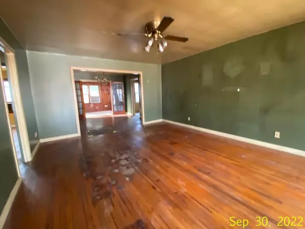 Enid, OK 73703,2109 W Cherokee