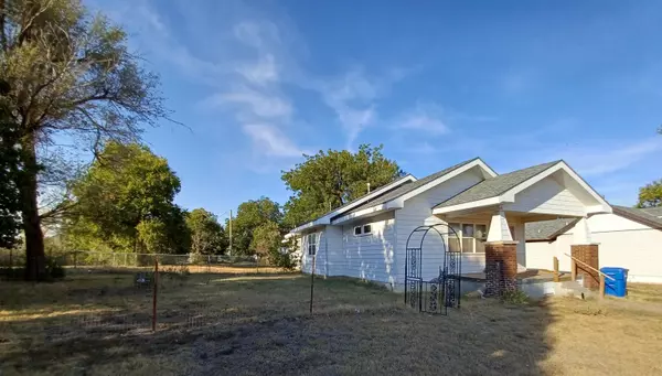 Enid, OK 73701,432 E Oak