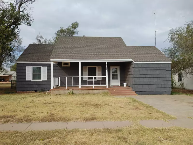 1707 9th Street, Woodward, OK 73801