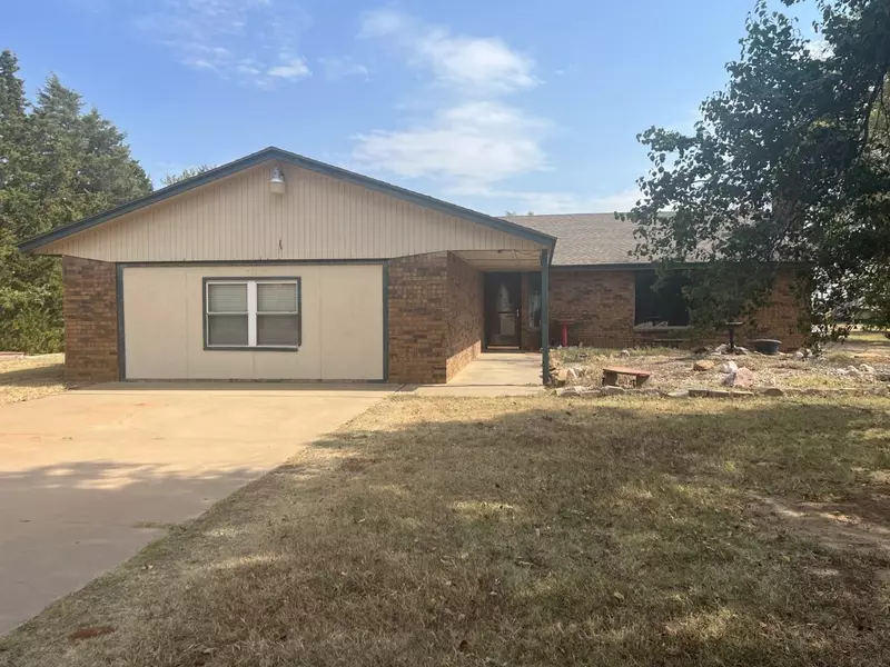 4721 Covered Wagon Trail, Enid, OK 73701