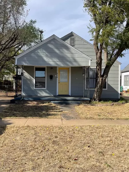 318 S Sixth, Fairview, OK 73737