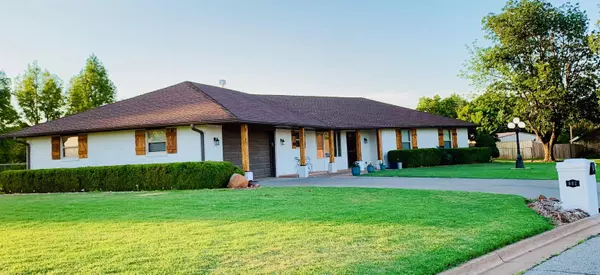 Enid, OK 73701,802 Ridge Pl