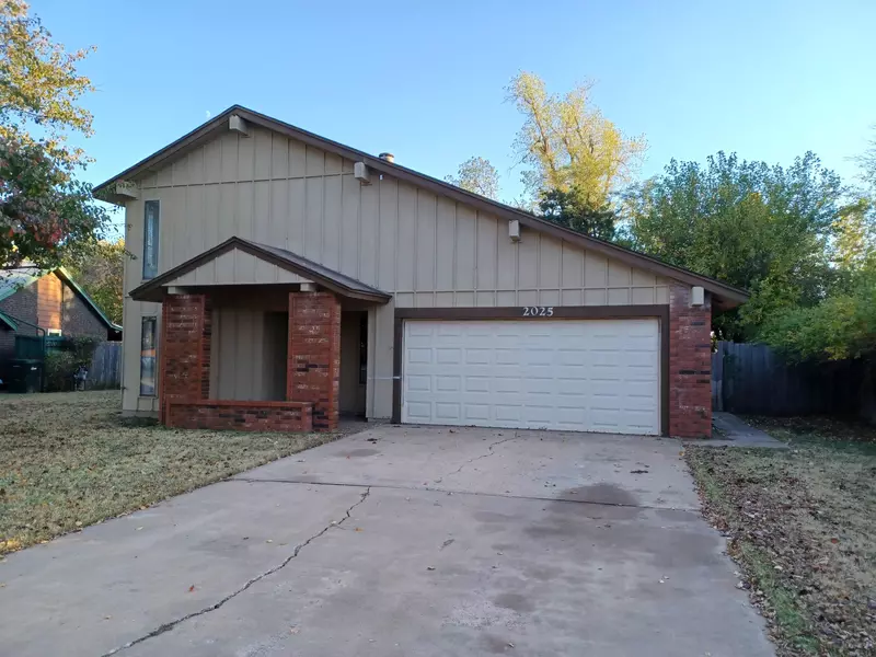 2025 Lantern Lane, Enid, OK 73703