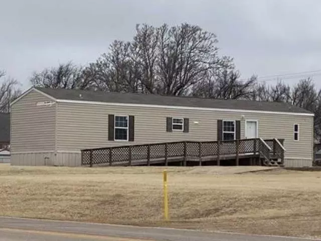 522 E Broadway, Pond Creek, OK 73766