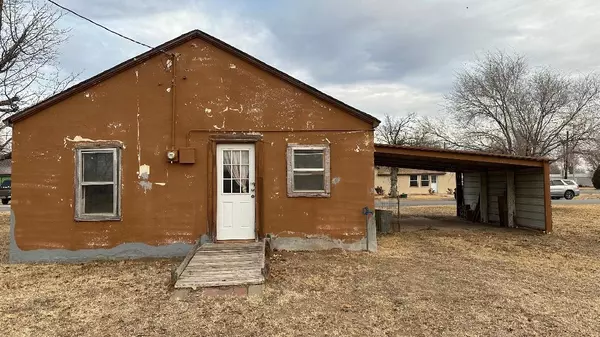 Laverne, OK 73848,105 NW 4th