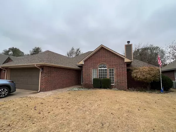 Enid, OK 73703,304 Oakdale