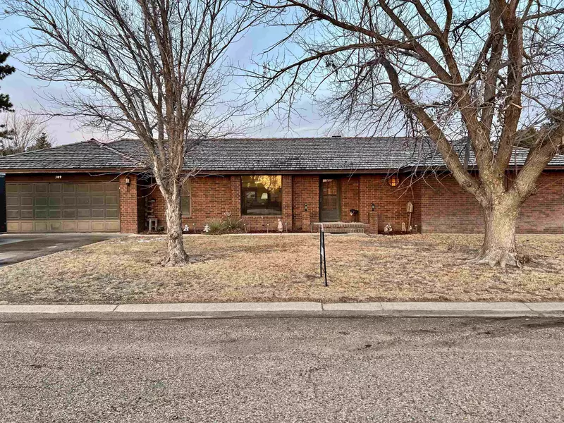 309 N Pershing, Hooker, OK 73945
