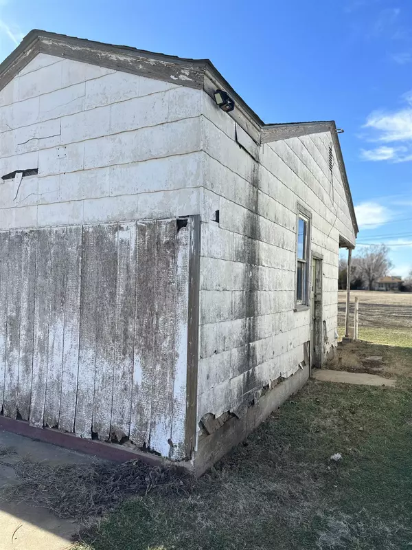 Okeene, OK 73763,710 N Fifth