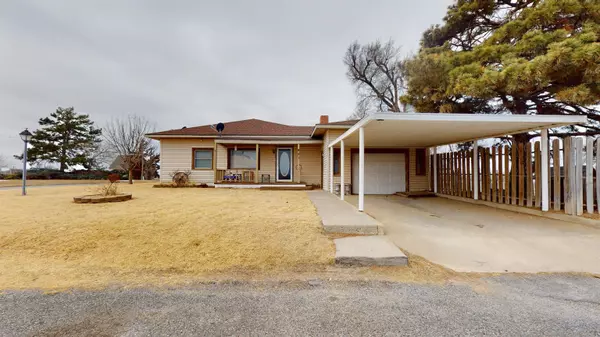 Shattuck, OK 73858,921 S Summer