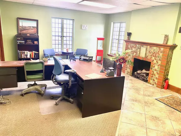 Enid, OK 73703,1810 W Garriott