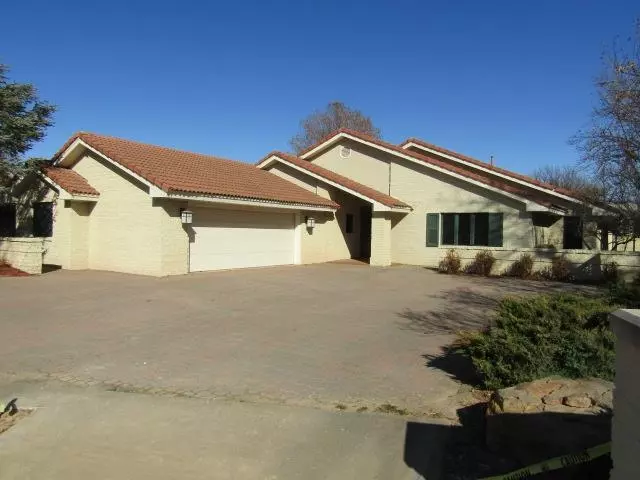 913 Compound, Enid, OK 73703