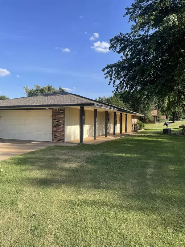 Lahoma, OK 73754,1423 Ridge Place