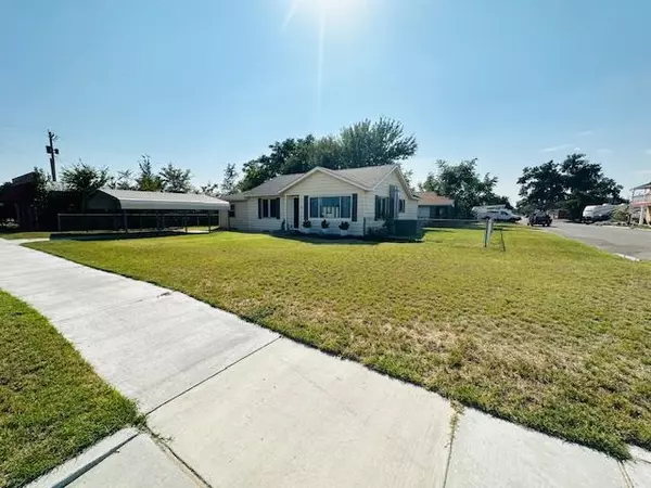 Laverne, OK 73848,302 S Broadway