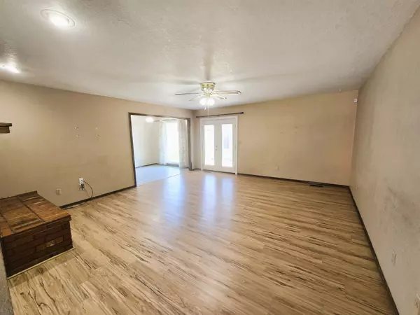 Enid, OK 73703,5605 Arrowhead