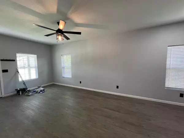 Enid, OK 73701,605 N 10 St