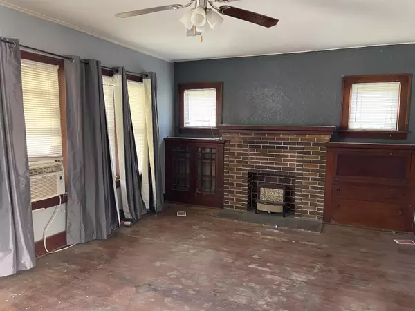 Enid, OK 73701,325 N 10th