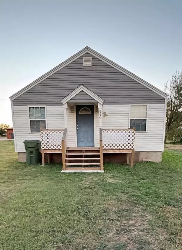 210 N 6th, Okeene, OK 73764